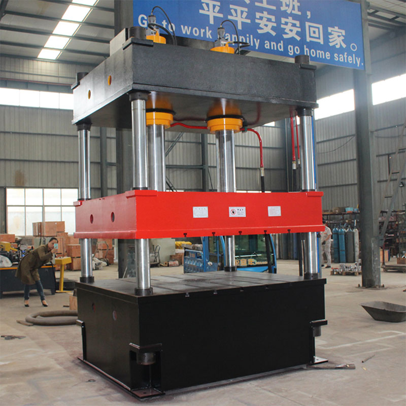 250T 四柱油壓機(jī)
